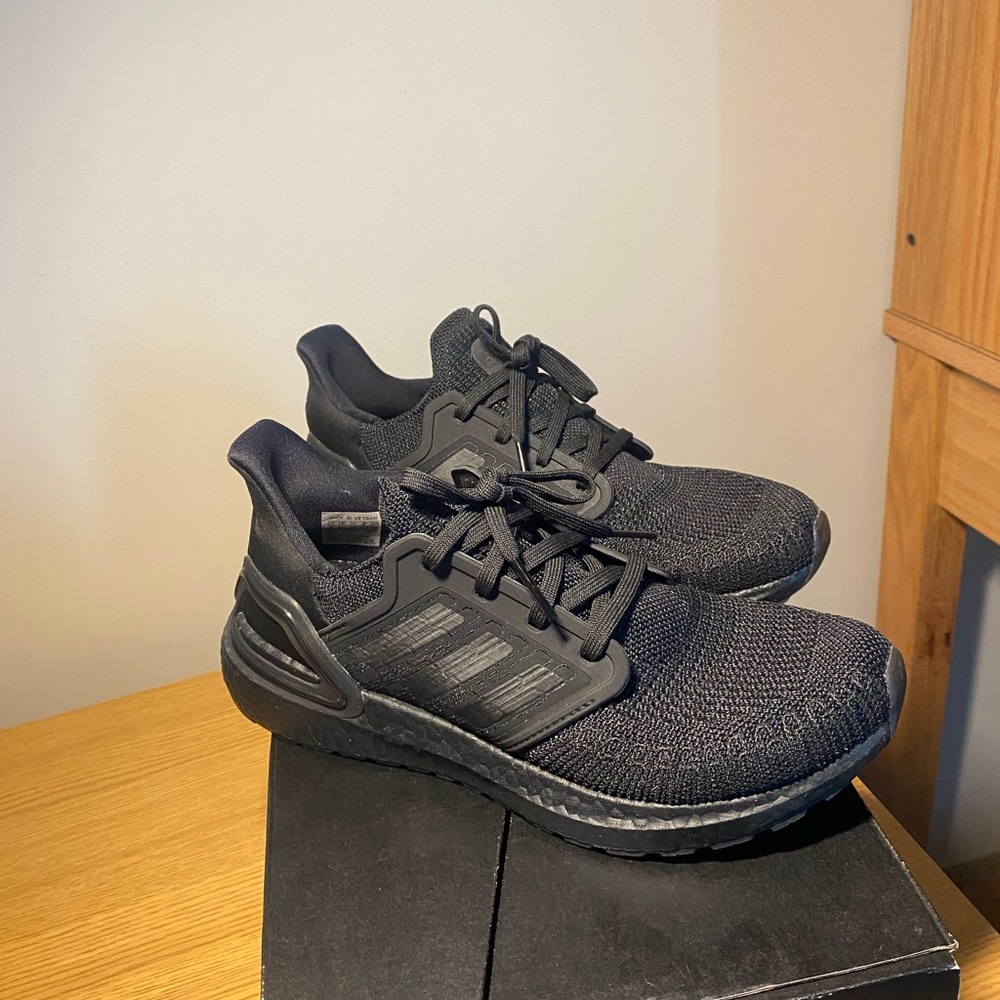 Adidas ultraboosts 20 triple black